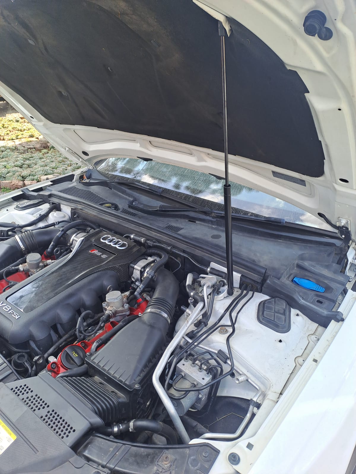 Gas lift struts for boots, bonnets, canopies and trailers in Gauteng