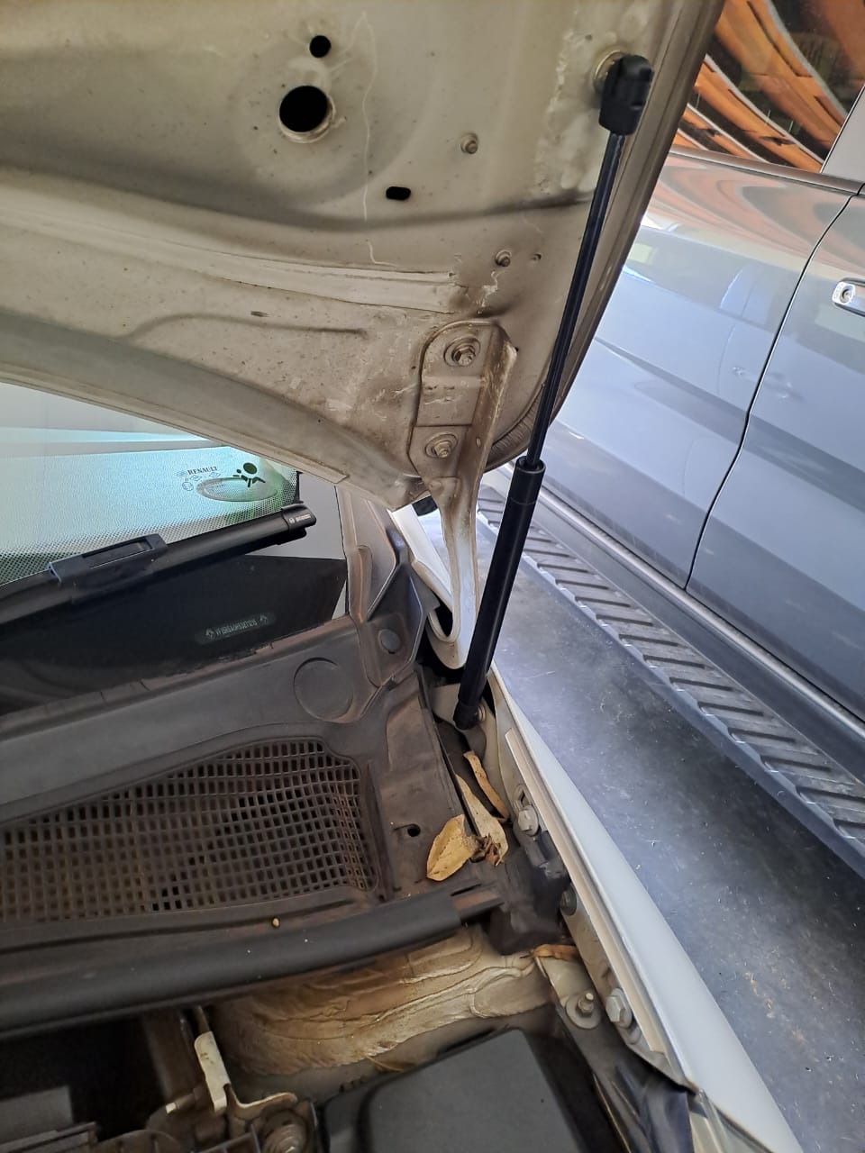 Gas strut replacement parts supplied by Gas It Lift in Gauteng